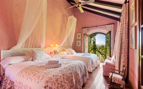 Twin bedded room with large beds